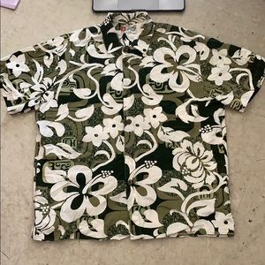 Hilo Hattie Aloha Shirt L